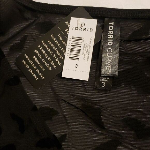 Torrid 3X Black Bat Velvet & Mesh V Neck Bodysuit - Picture 11 of 11